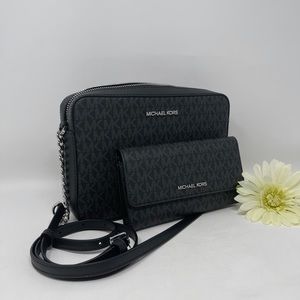 Michael Kors Jet Set Item Large EW Crossbody Set